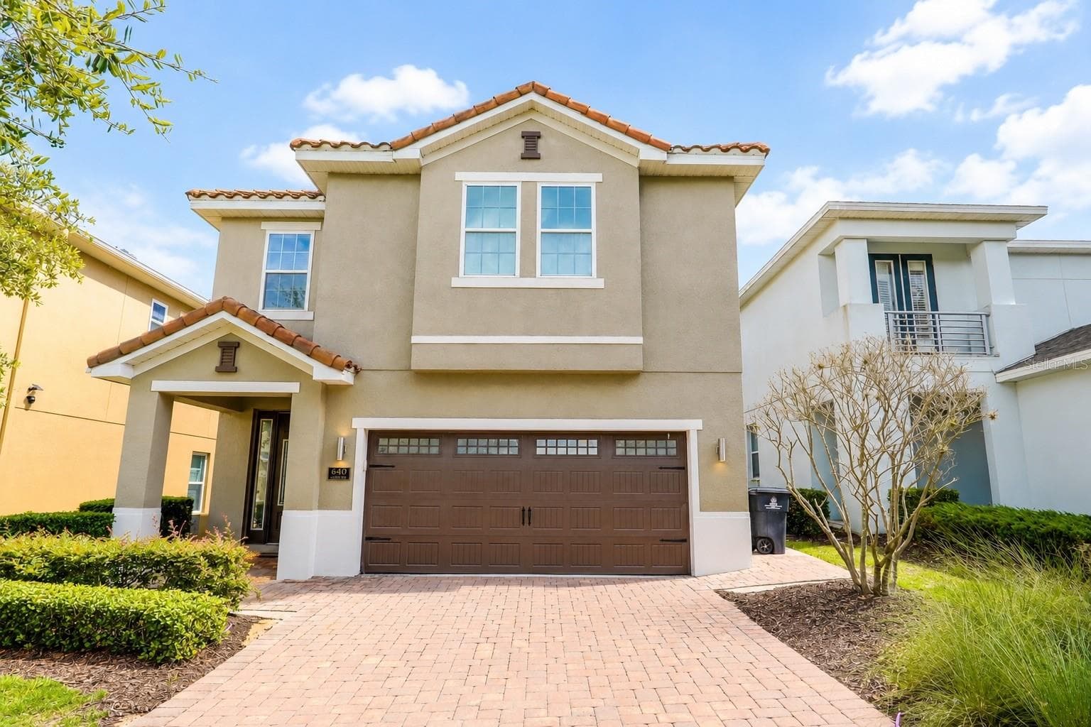 640 LASSO DRIVE — photo 1 of 31