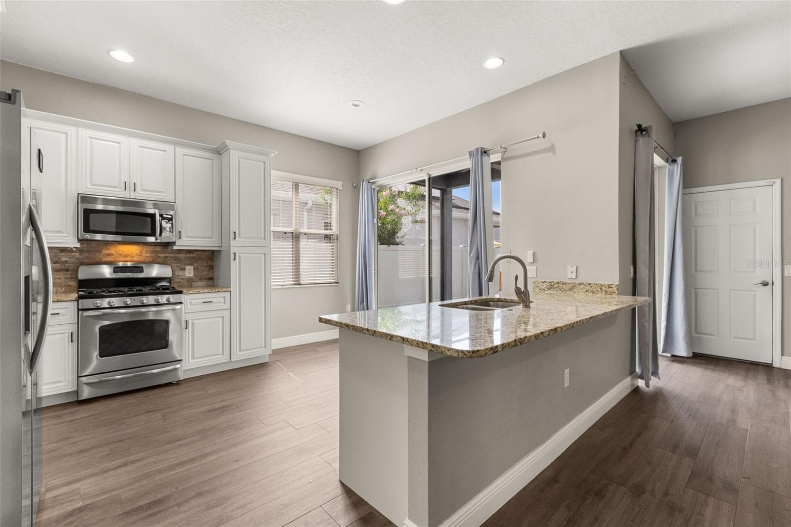 5032 BEACH RIVER ROAD — photo 10 of 29