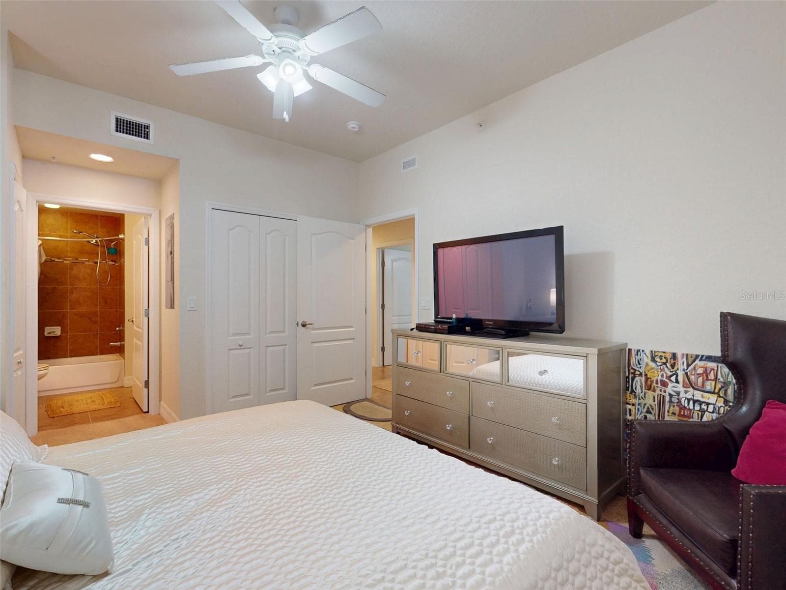 5300 ATLANTIC AVENUE — photo 7 of 96