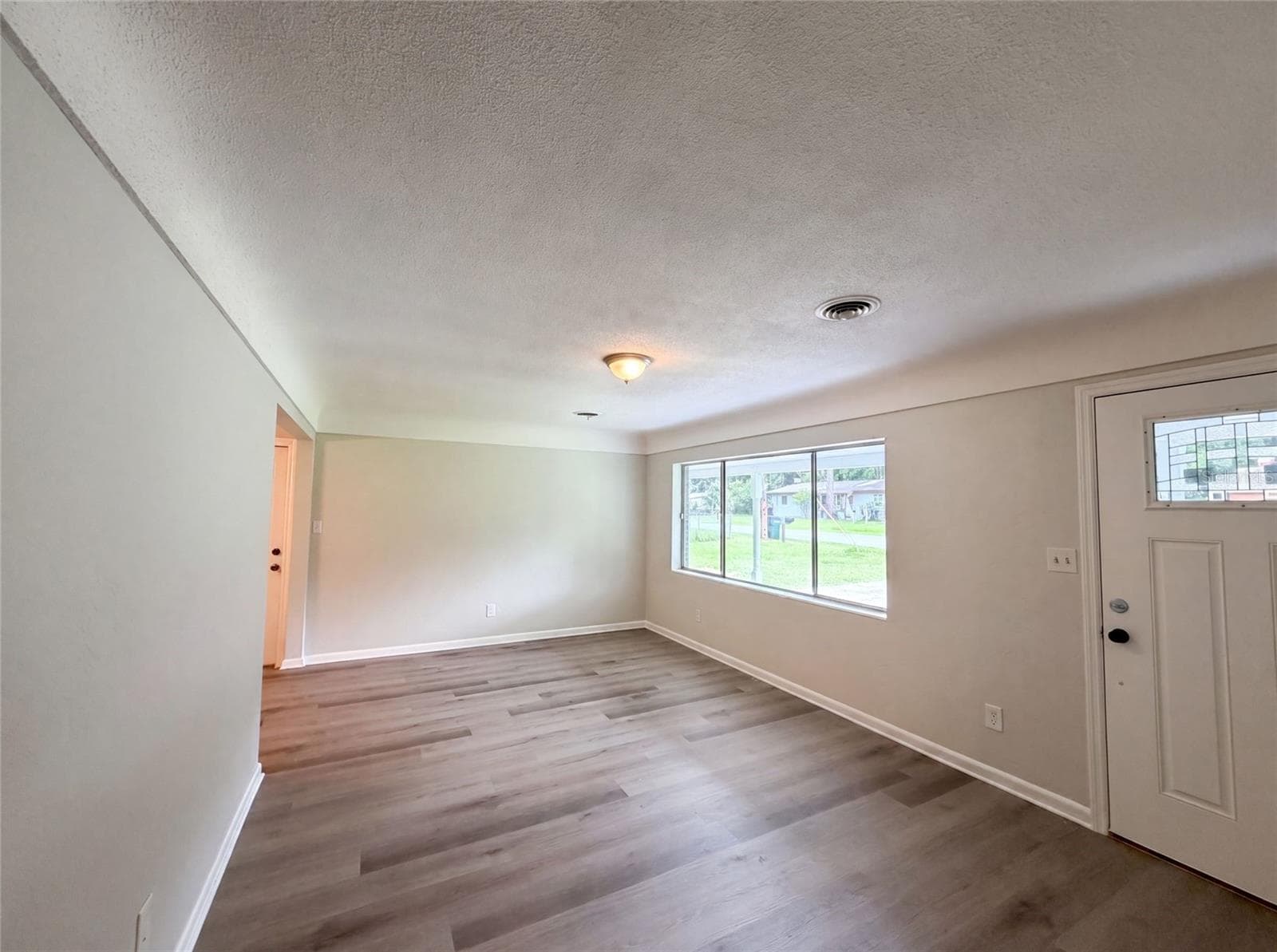 2410 3RD AVENUE — photo 10 of 21