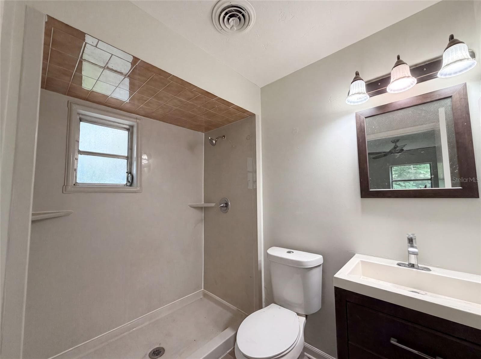 2410 3RD AVENUE — photo 17 of 21