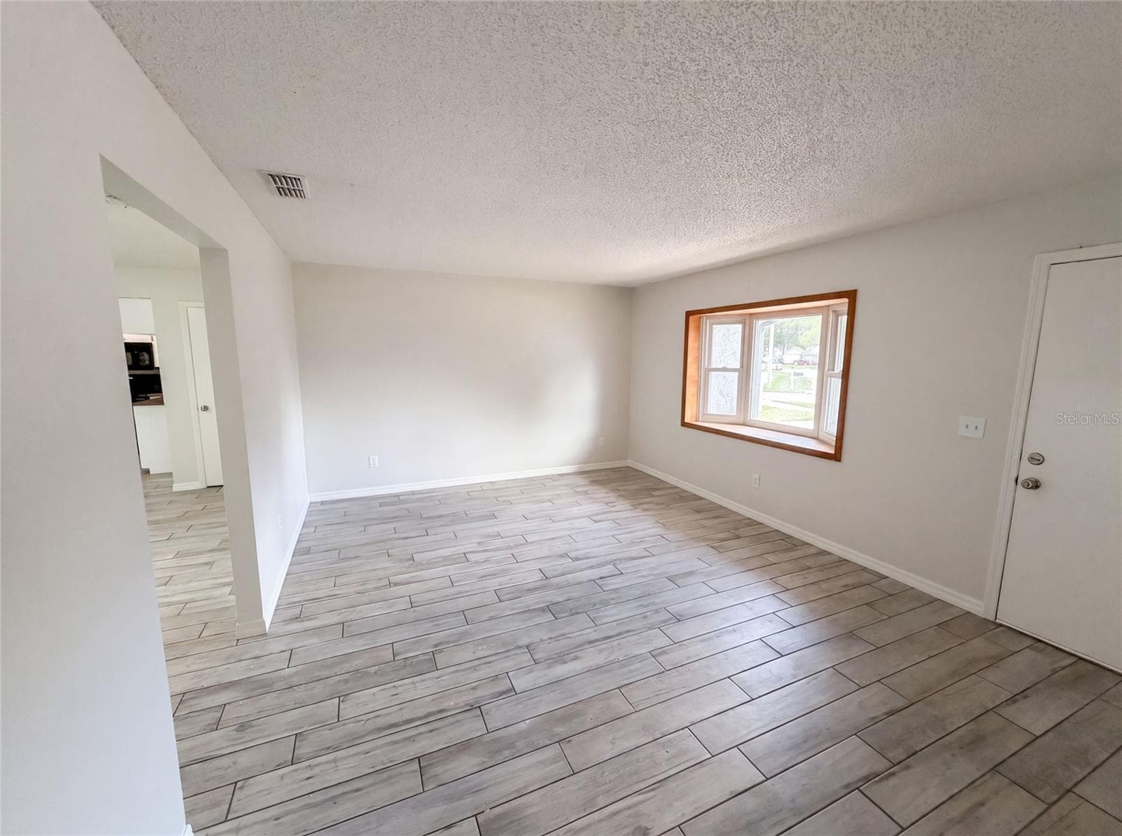2922 XAVIER COURT — photo 7 of 25