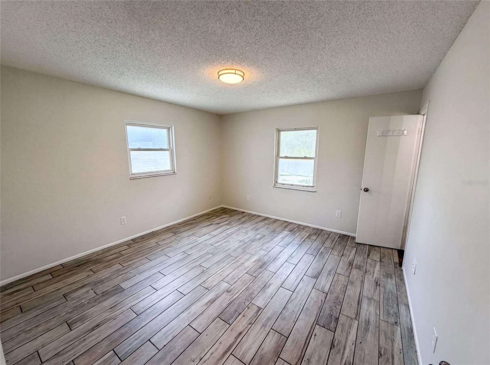 2922 XAVIER COURT — photo 14 of 25