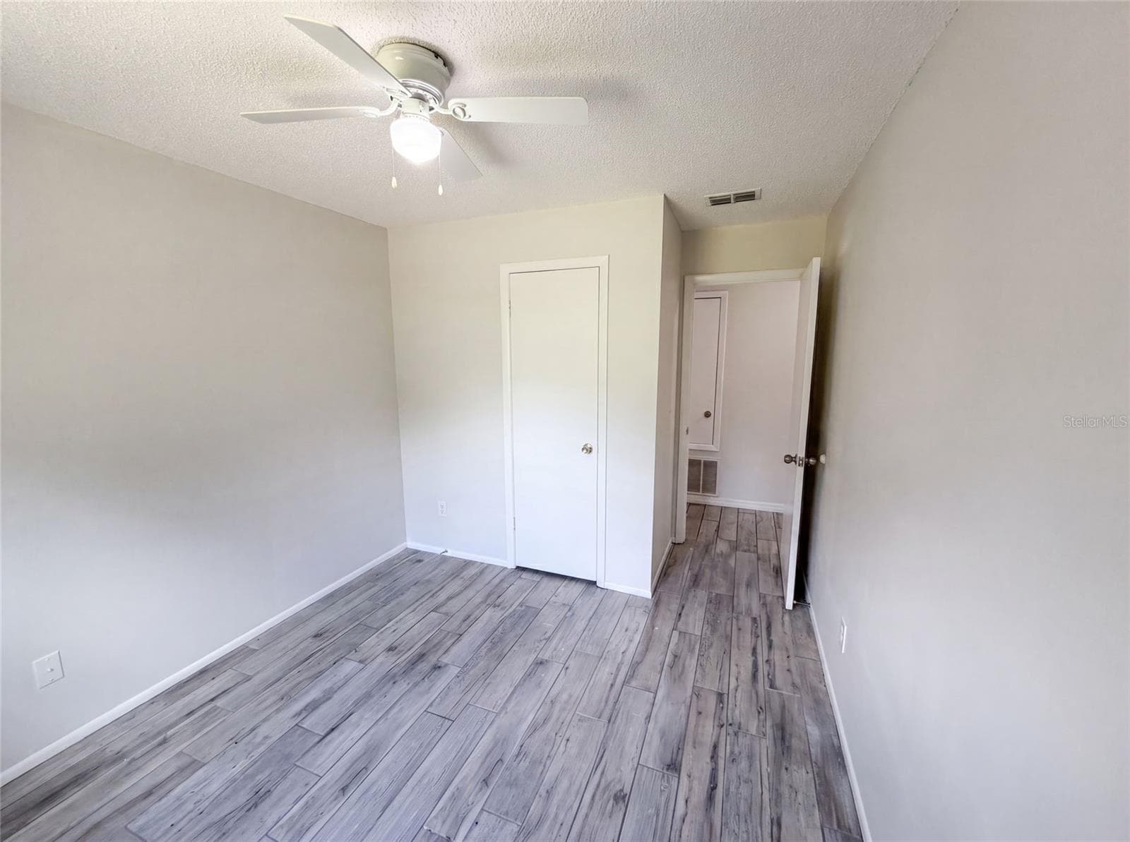 2922 XAVIER COURT — photo 11 of 25