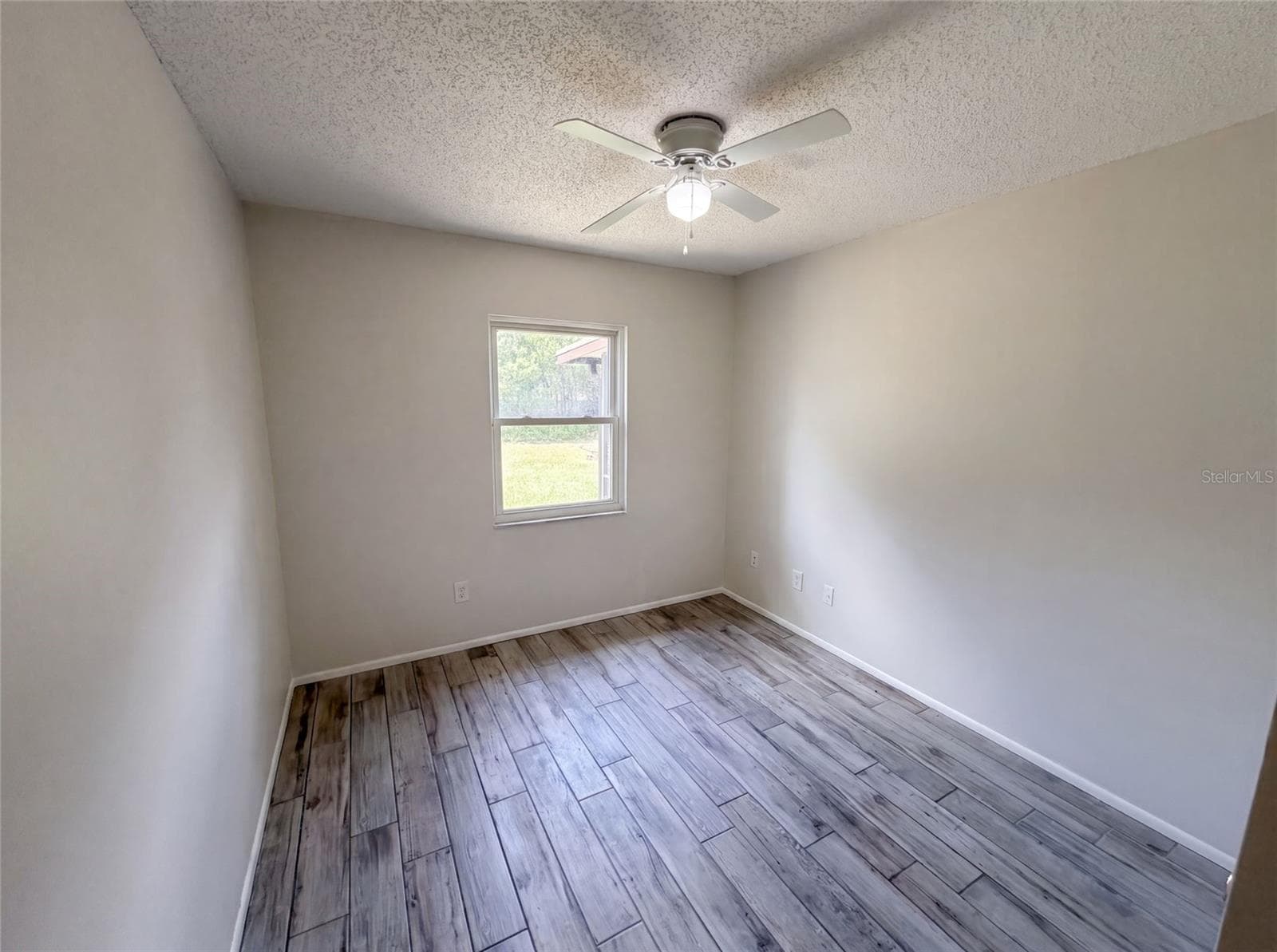 2922 XAVIER COURT — photo 4 of 25