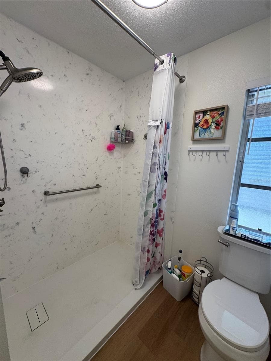 28 CLINTWOOD AVENUE — photo 8 of 17