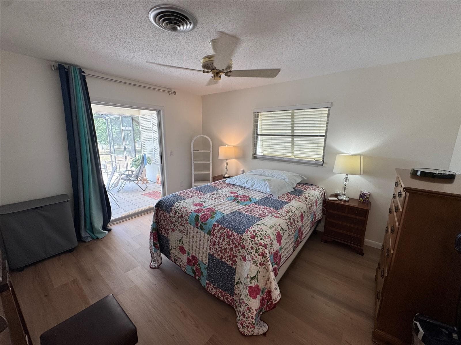 28 CLINTWOOD AVENUE — photo 11 of 17