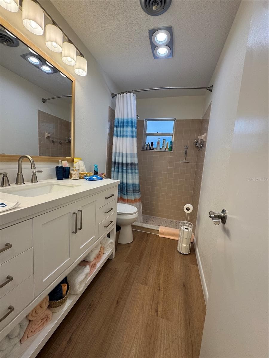 28 CLINTWOOD AVENUE — photo 9 of 17