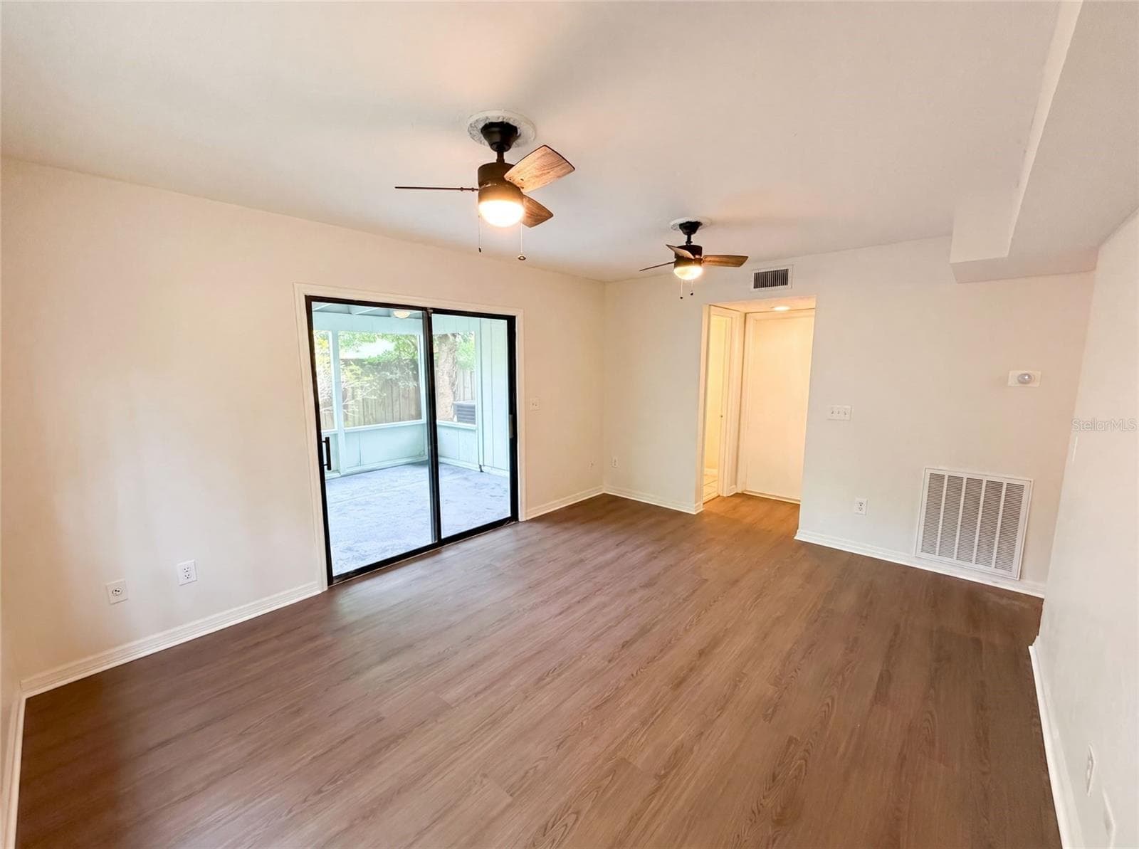 830 DUNBAR TERRACE — photo 9 of 26