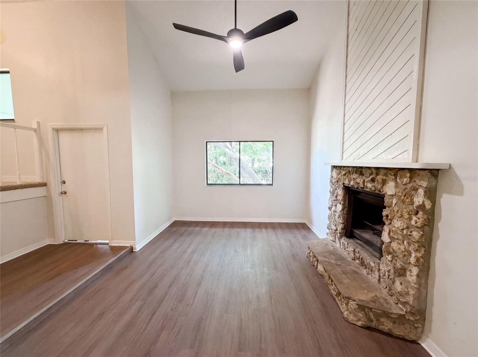 830 DUNBAR TERRACE — photo 7 of 26