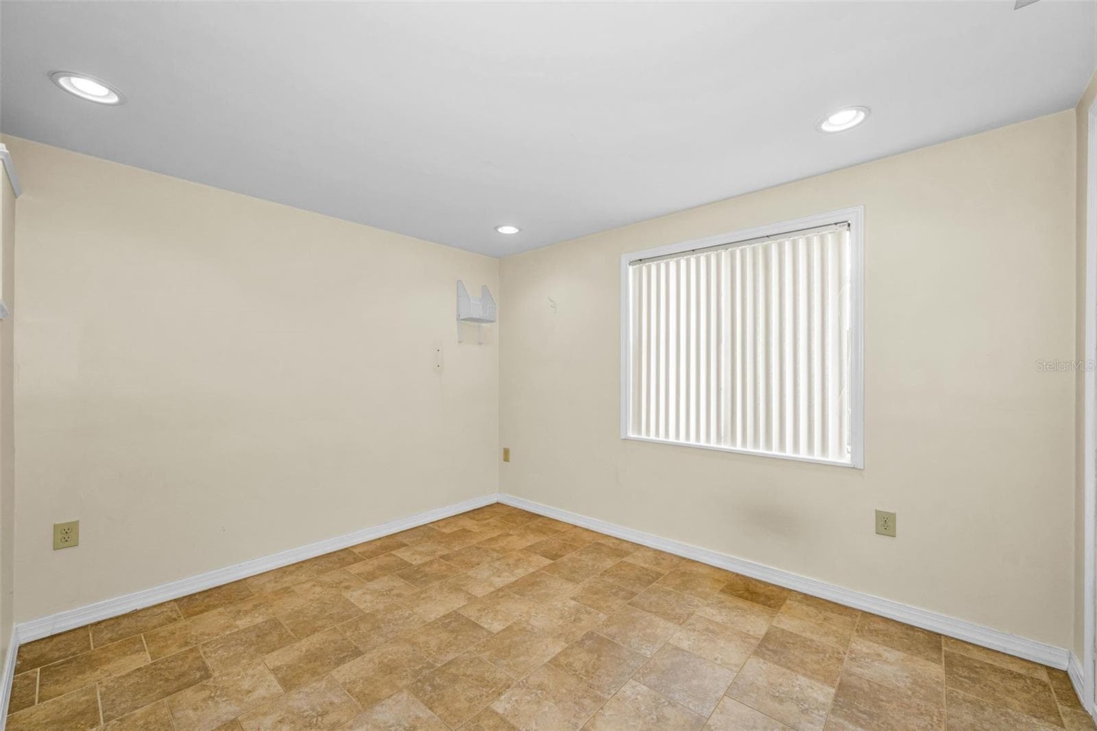 6701 ORCHARD DRIVE — photo 26 of 45