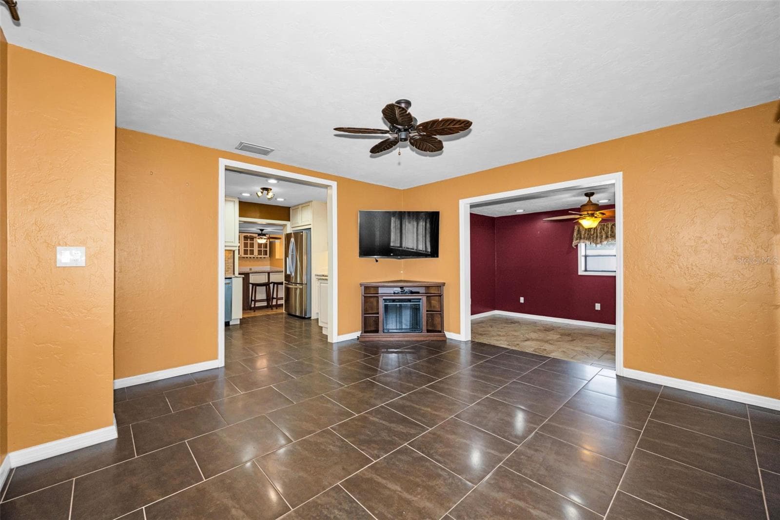6701 ORCHARD DRIVE — photo 14 of 45