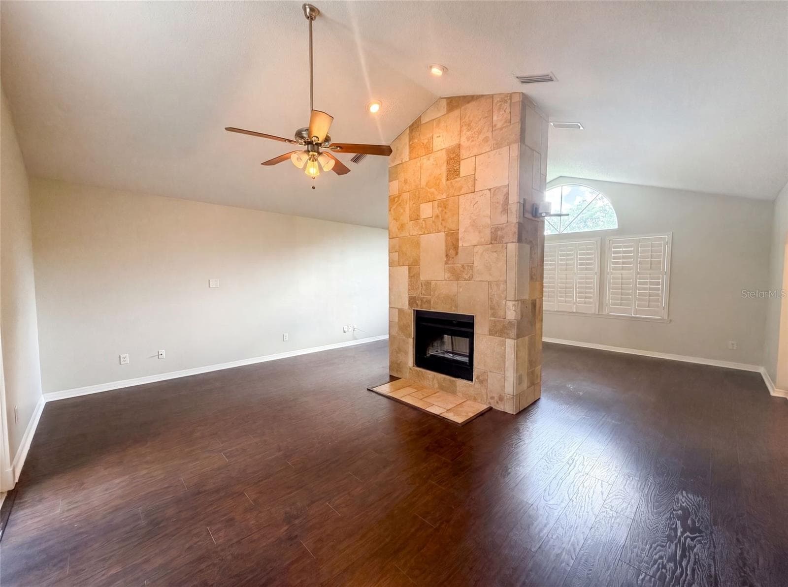 300 SPRUCEWOOD ROAD — photo 3 of 26