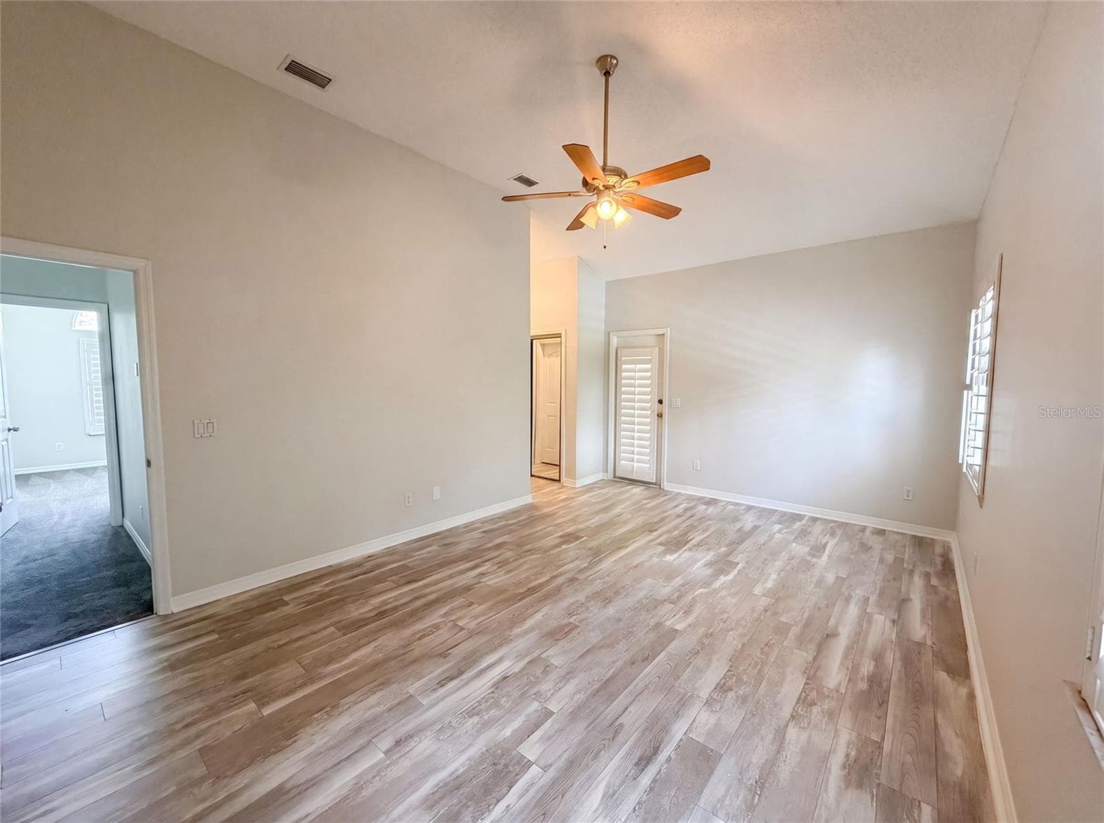 300 SPRUCEWOOD ROAD — photo 4 of 26