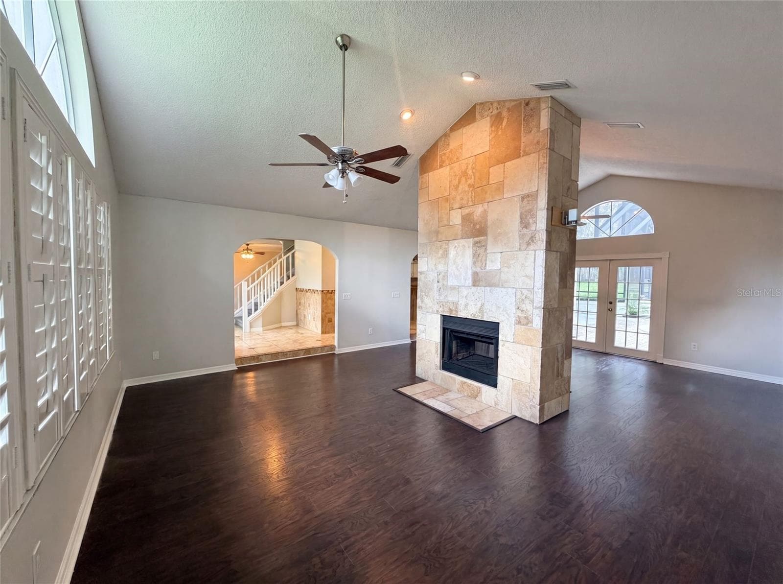 300 SPRUCEWOOD ROAD — photo 7 of 26