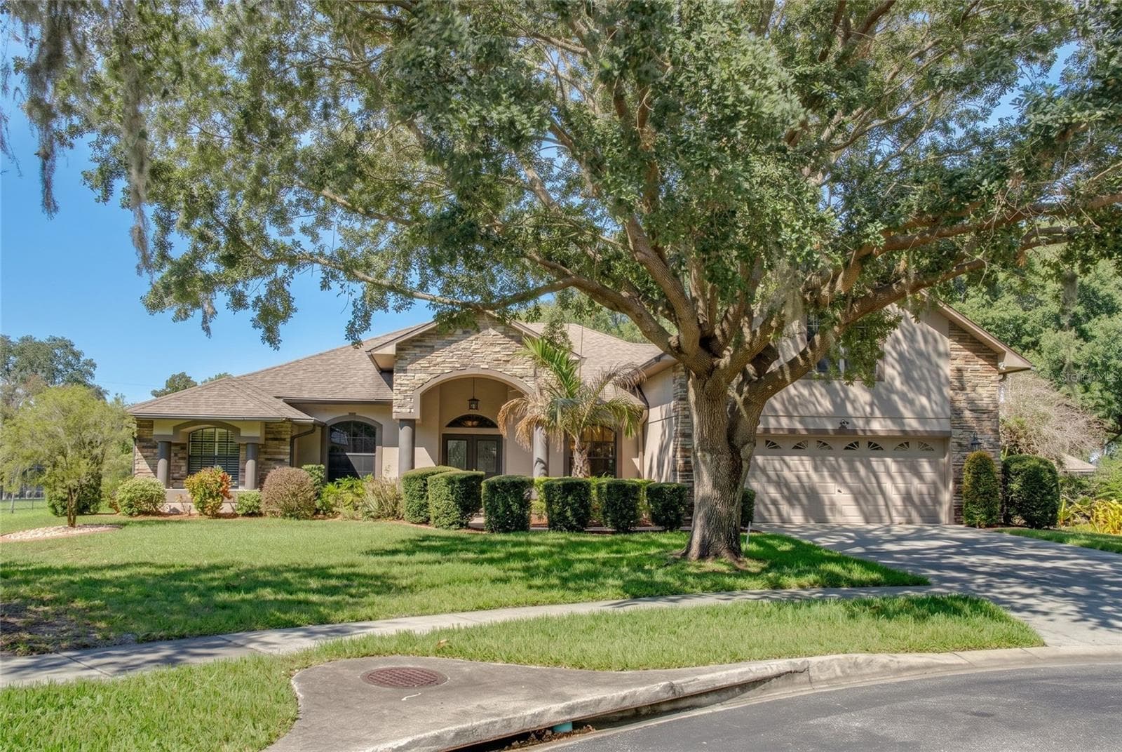 4926 EMILEE GRACE LANE — photo 3 of 81