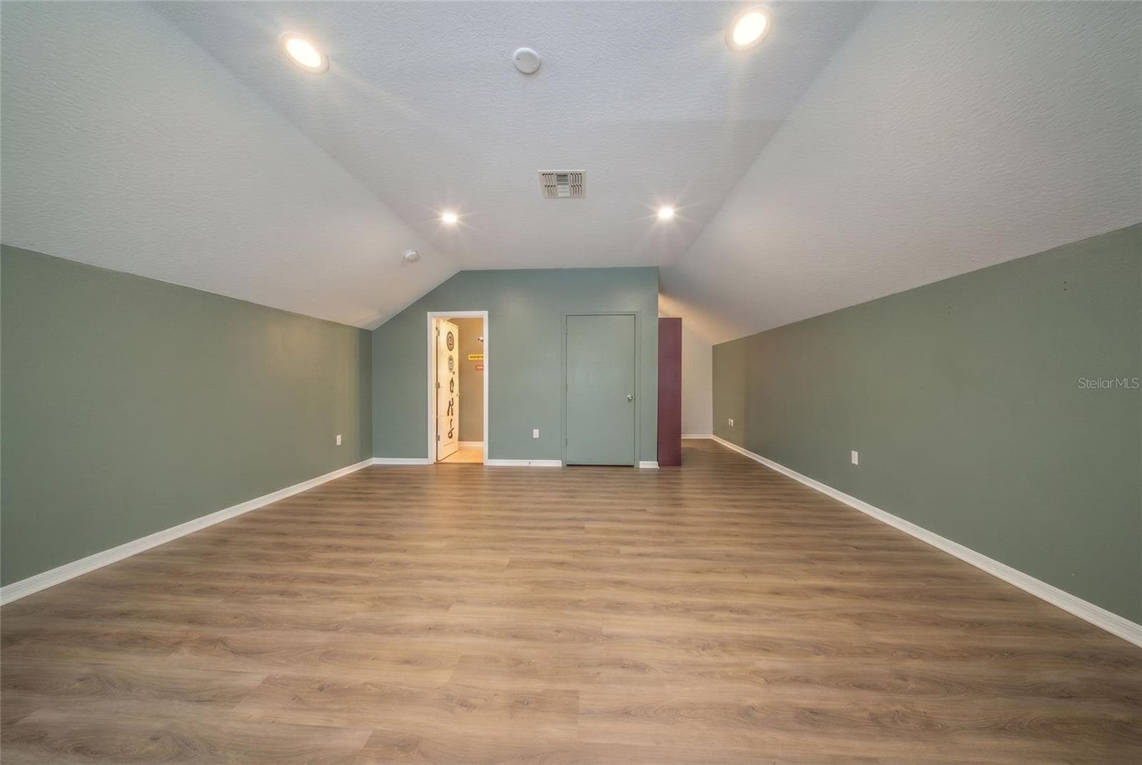 4926 EMILEE GRACE LANE — photo 46 of 81