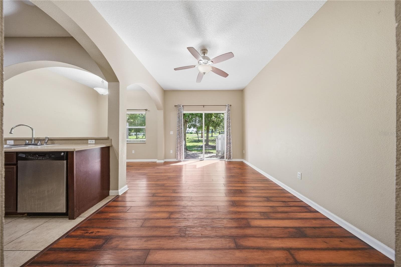 10291 PARK COMMONS DRIVE — photo 9 of 40