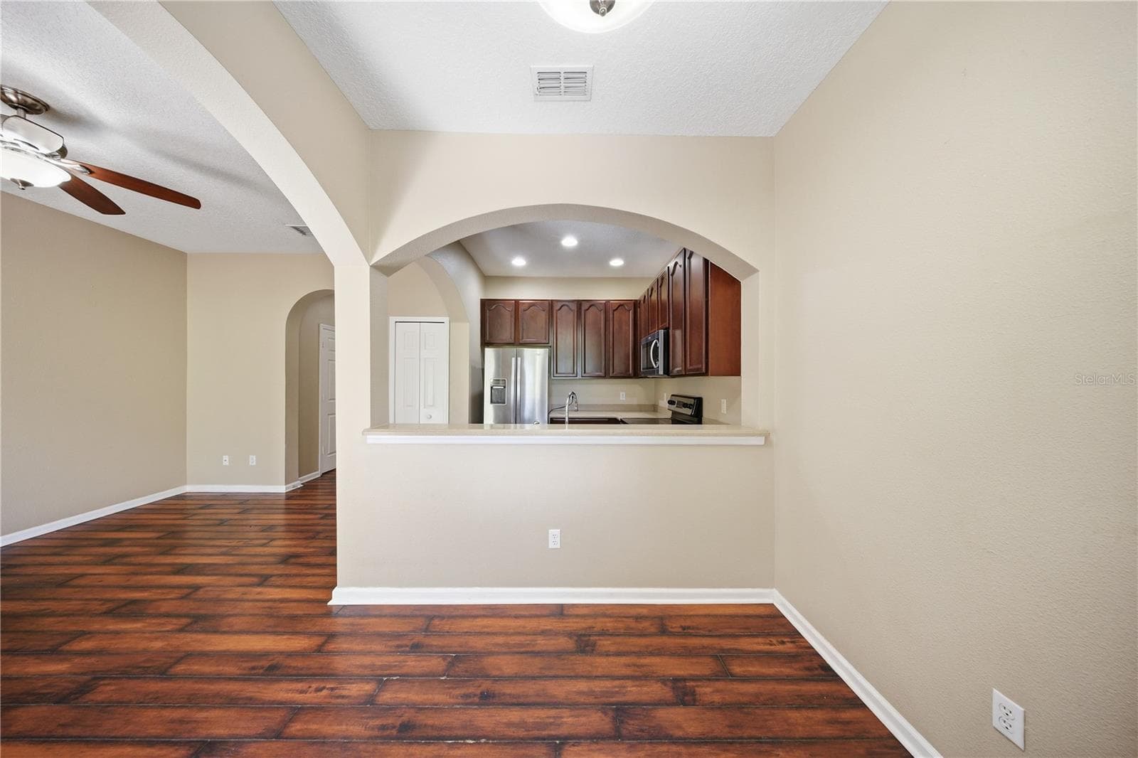 10291 PARK COMMONS DRIVE — photo 13 of 40