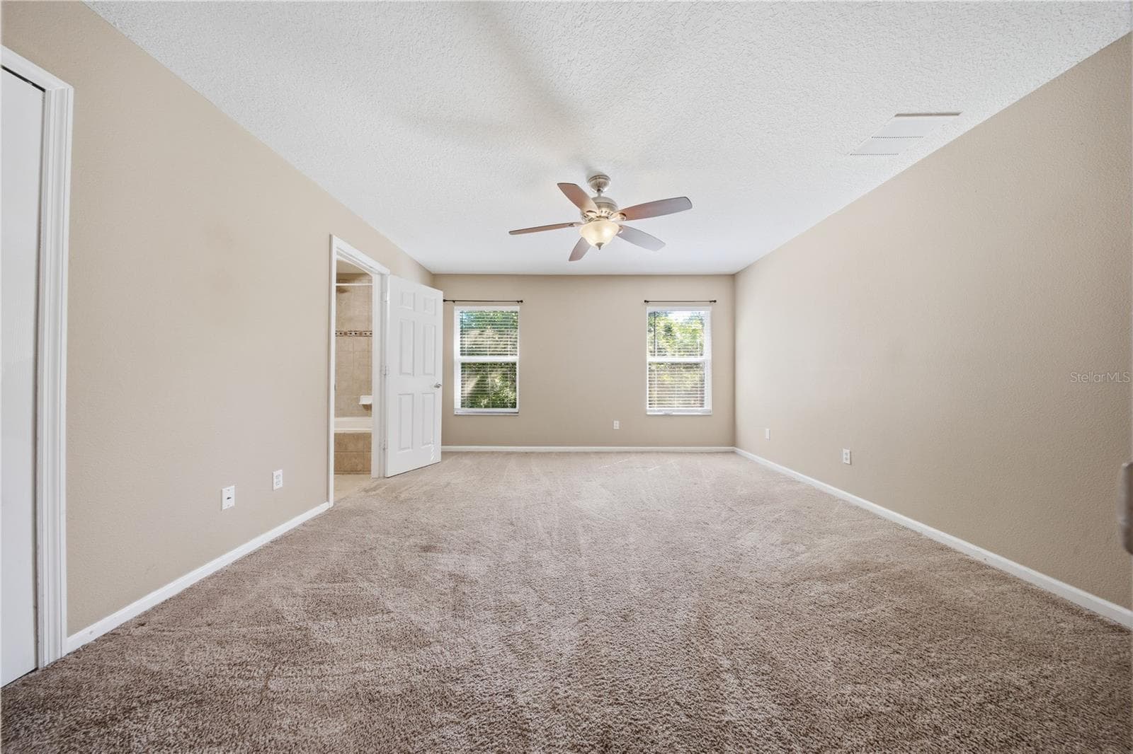 10291 PARK COMMONS DRIVE — photo 15 of 40