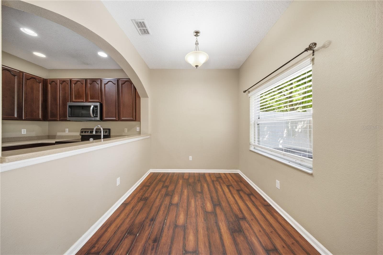 10291 PARK COMMONS DRIVE — photo 12 of 40