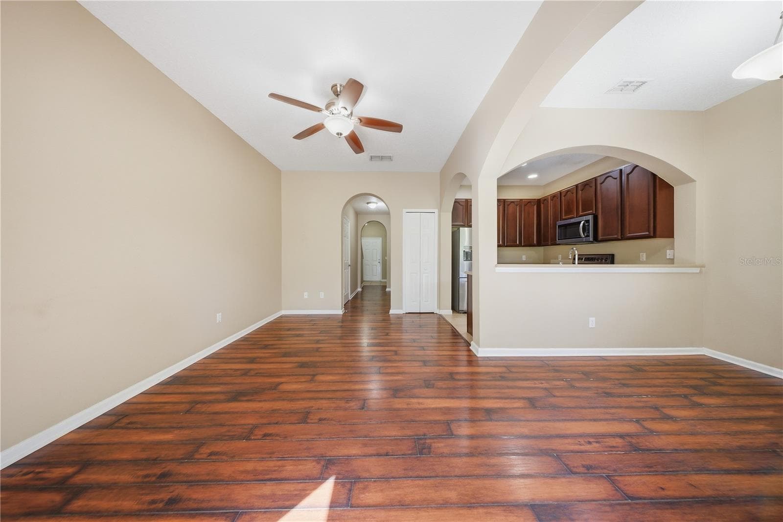 10291 PARK COMMONS DRIVE — photo 3 of 40