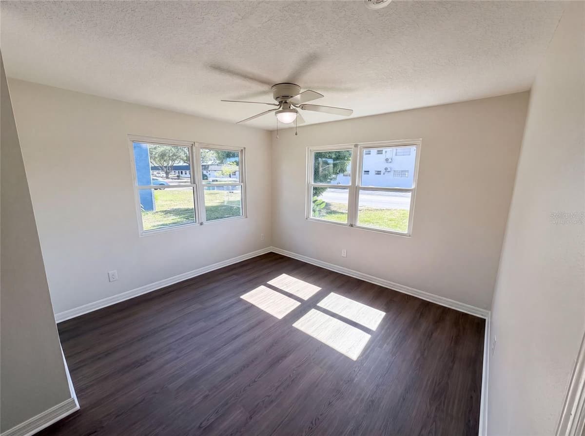 1604 PARK AVENUE — photo 4 of 25