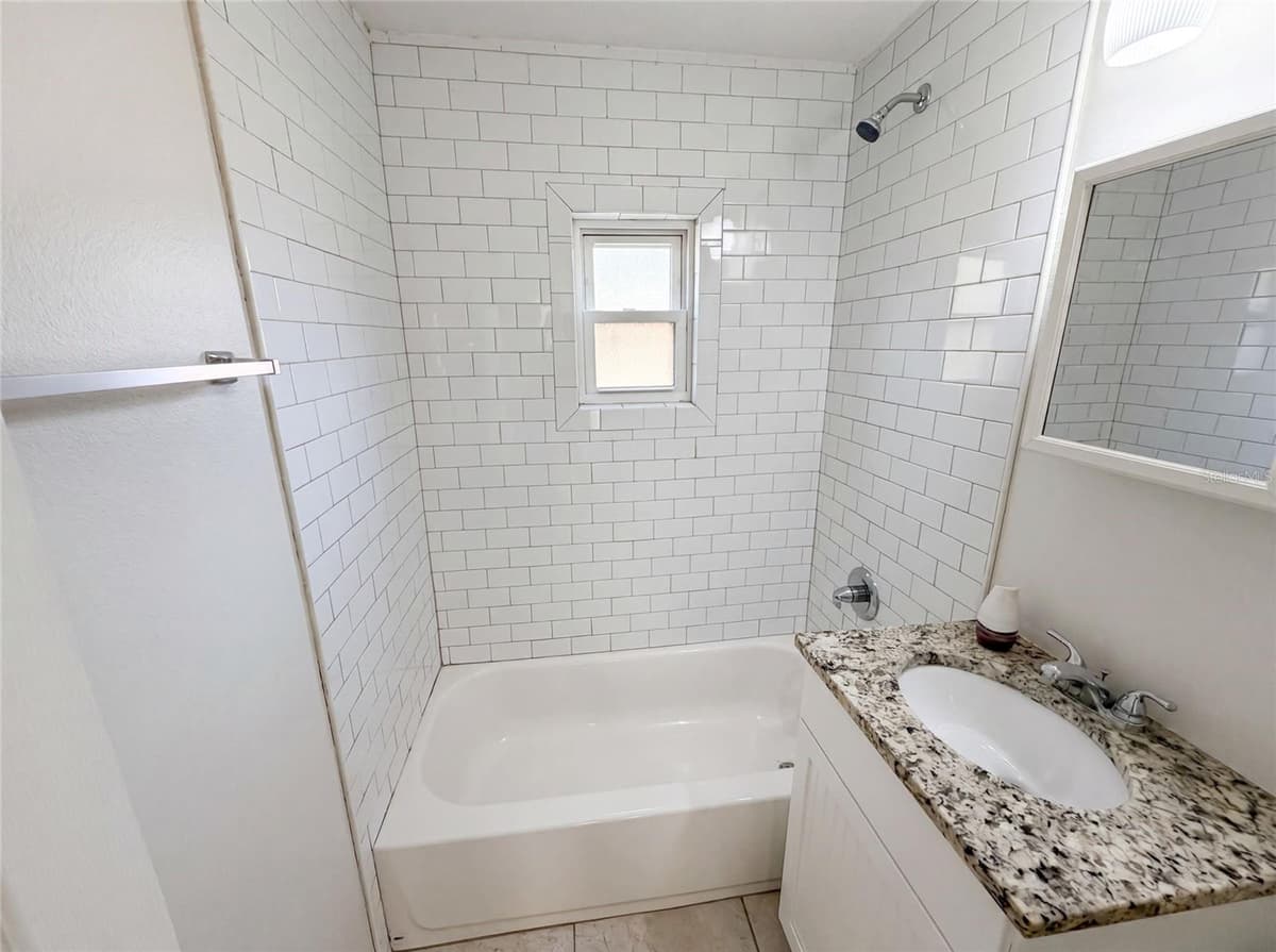 1604 PARK AVENUE — photo 18 of 25