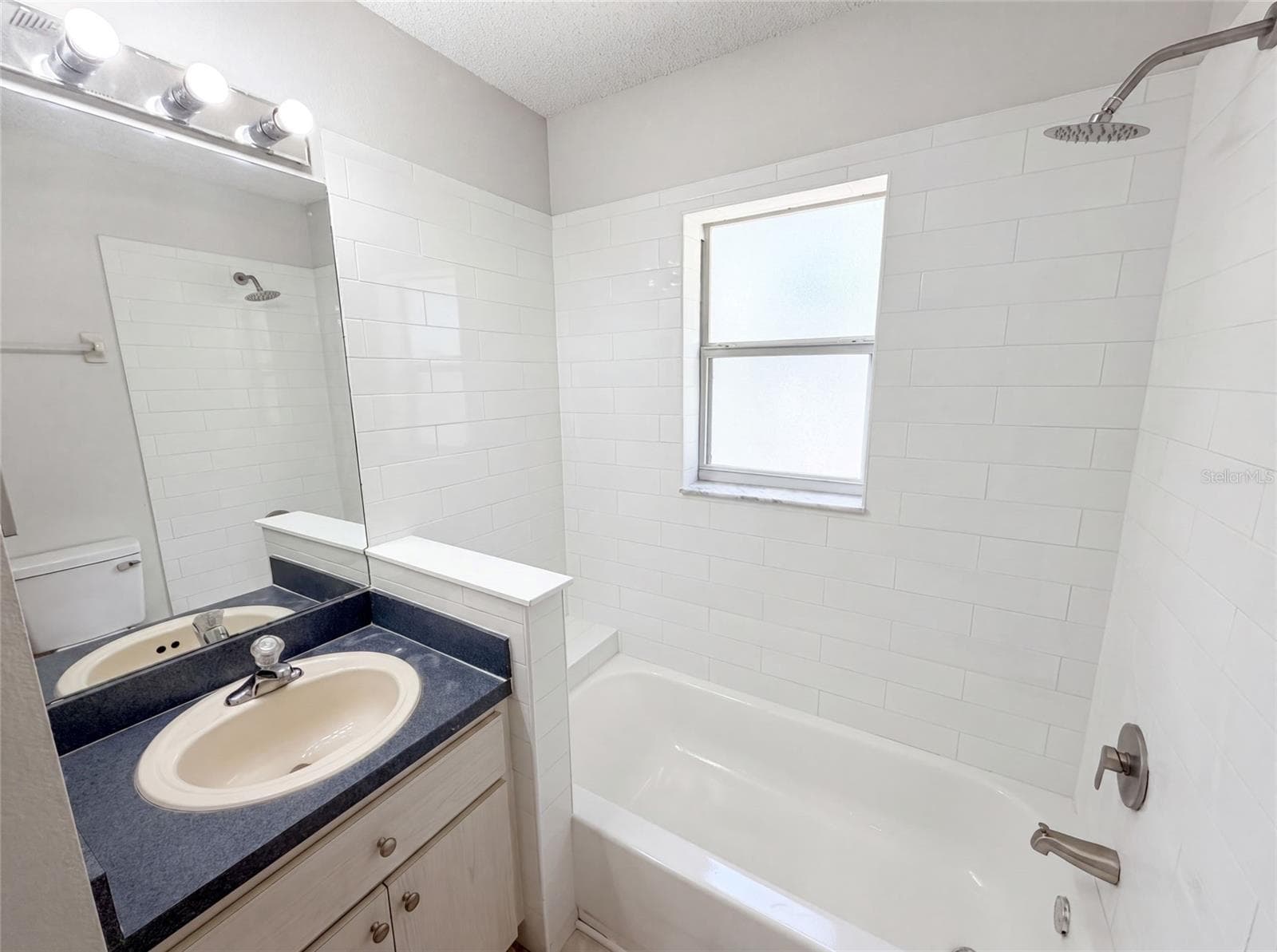 8383 PINEWOOD AVENUE — photo 15 of 41