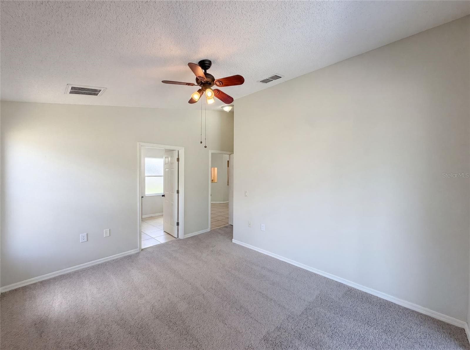 8383 PINEWOOD AVENUE — photo 4 of 41