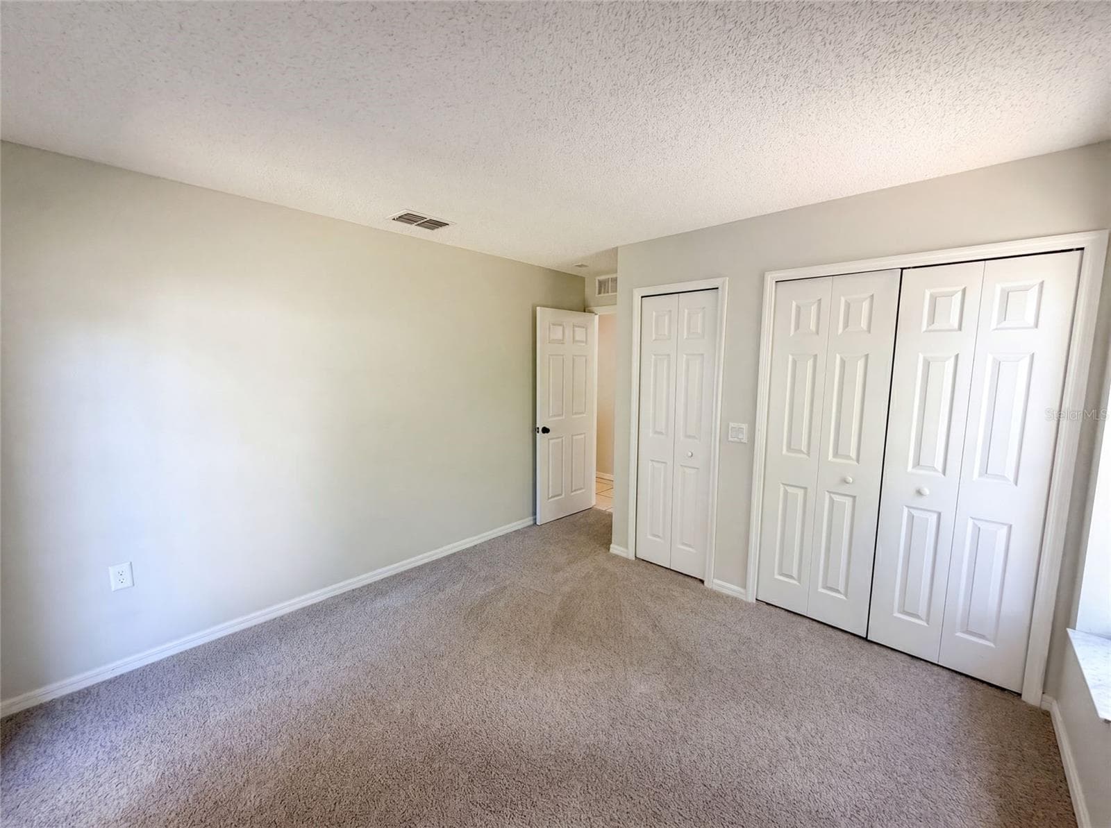 8383 PINEWOOD AVENUE — photo 9 of 41