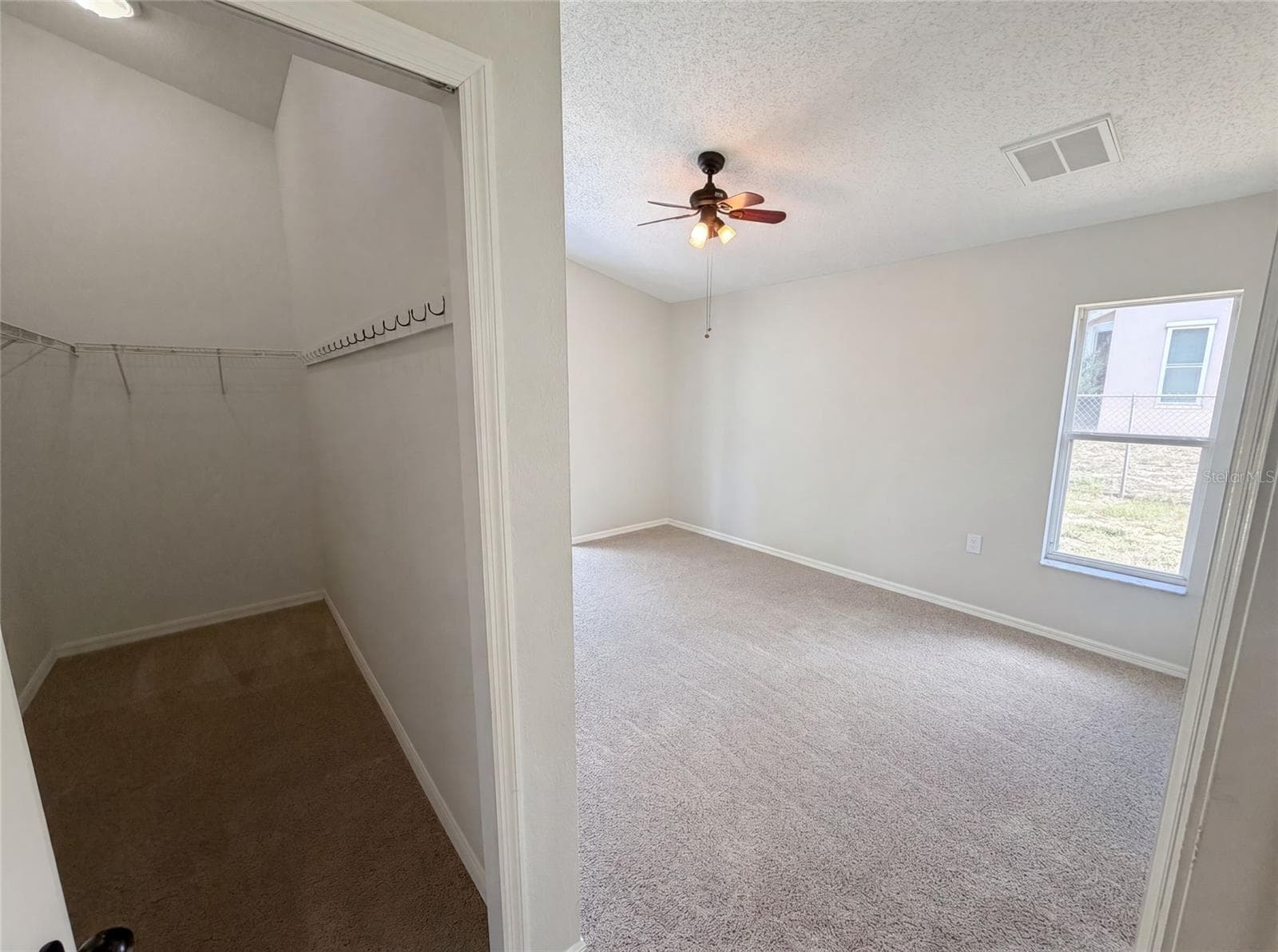 8383 PINEWOOD AVENUE — photo 12 of 41