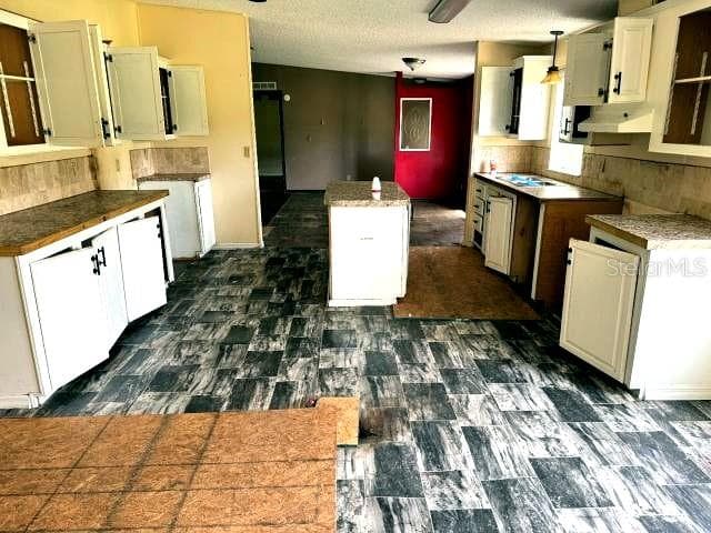 5411 PLESS ROAD — photo 5 of 12