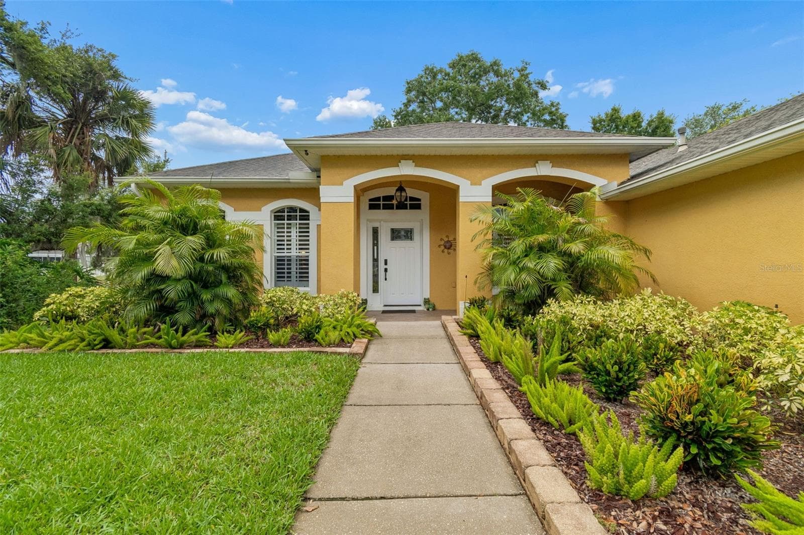 10035 REMINGTON DRIVE — photo 3 of 81