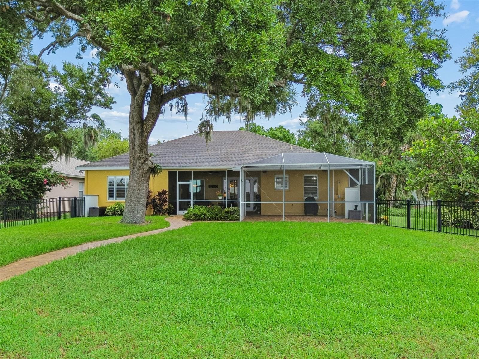 10035 REMINGTON DRIVE — photo 52 of 81