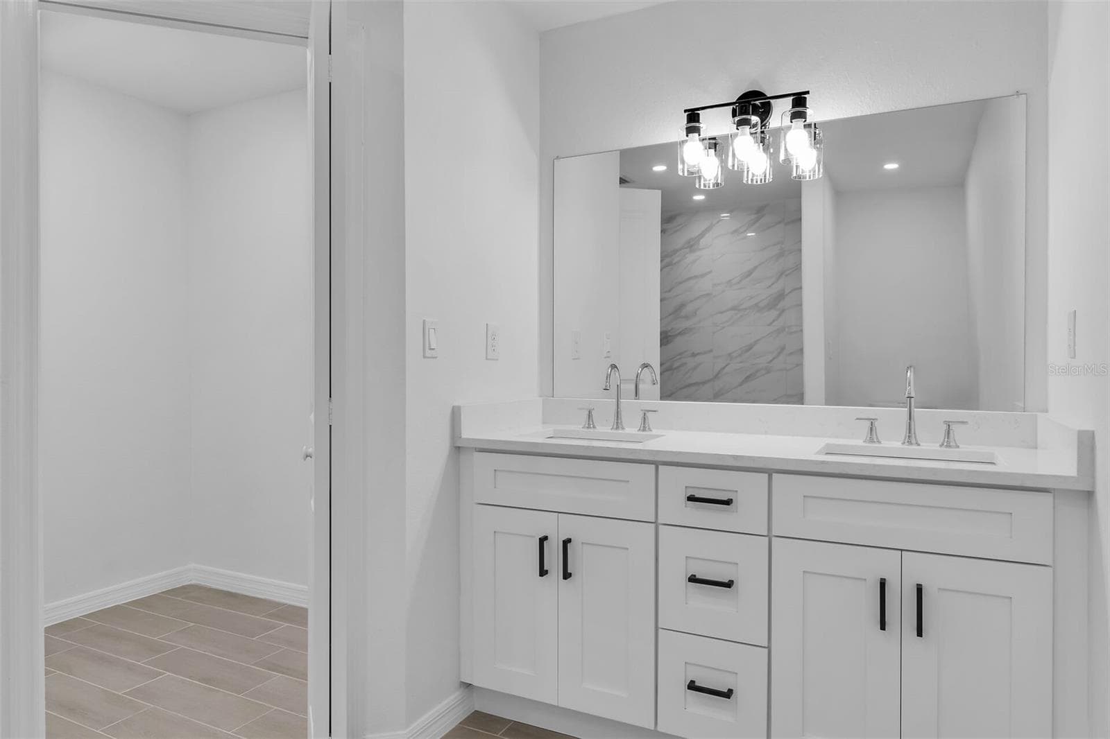 2221 43RD AVENUE — photo 17 of 32