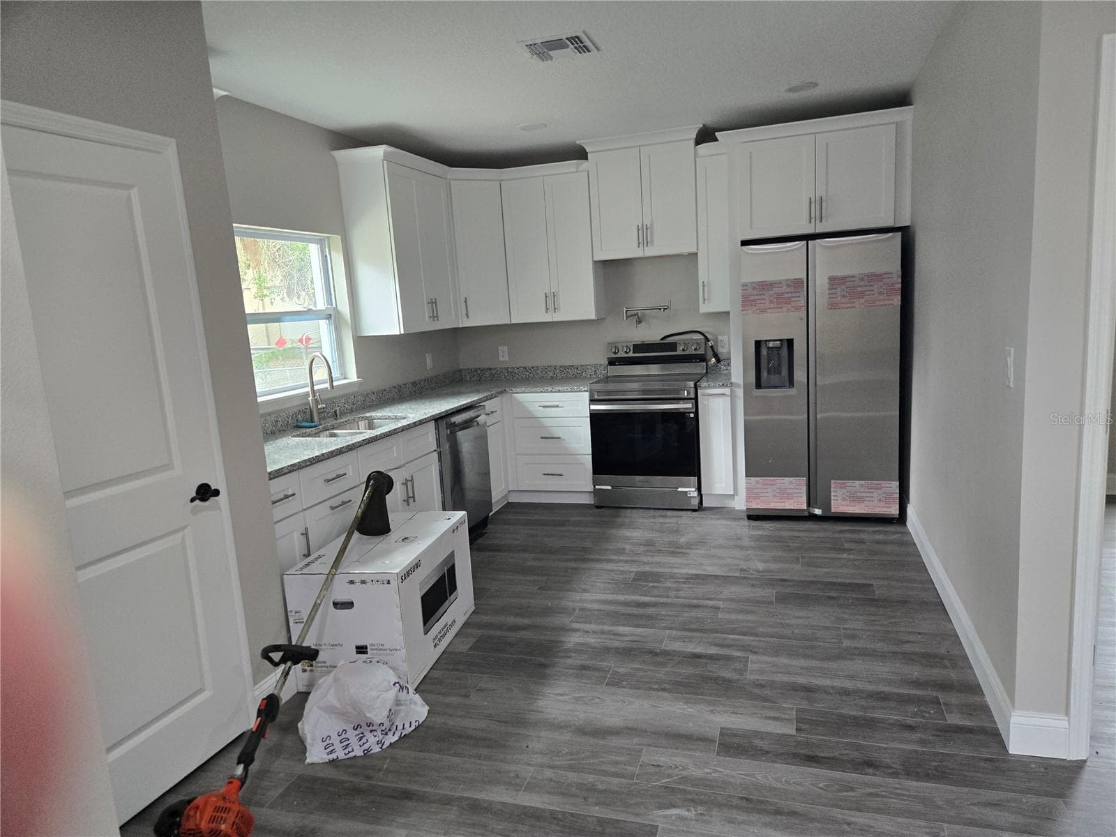 701 LINEBAUGH AVENUE — photo 7 of 24