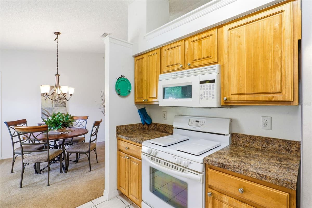 3065 PINEDA CROSSING DRIVE — photo 18 of 50