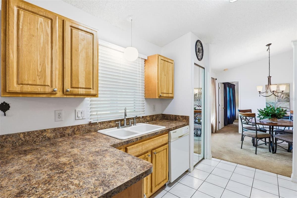 3065 PINEDA CROSSING DRIVE — photo 17 of 50