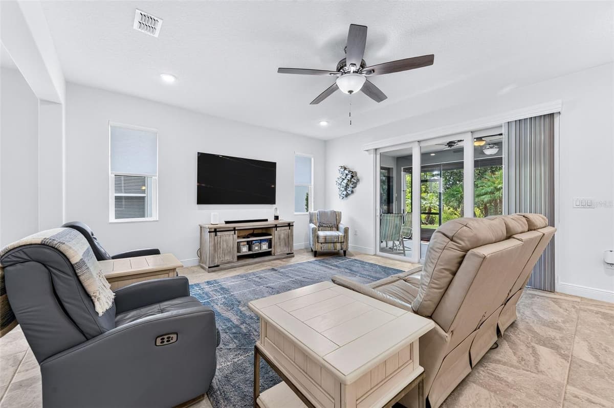 3468 DIAMOND LEAF DRIVE — photo 14 of 71