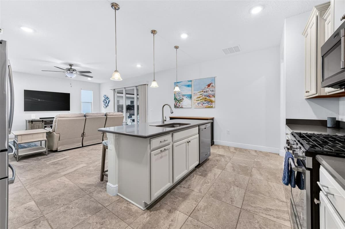 3468 DIAMOND LEAF DRIVE — photo 21 of 71
