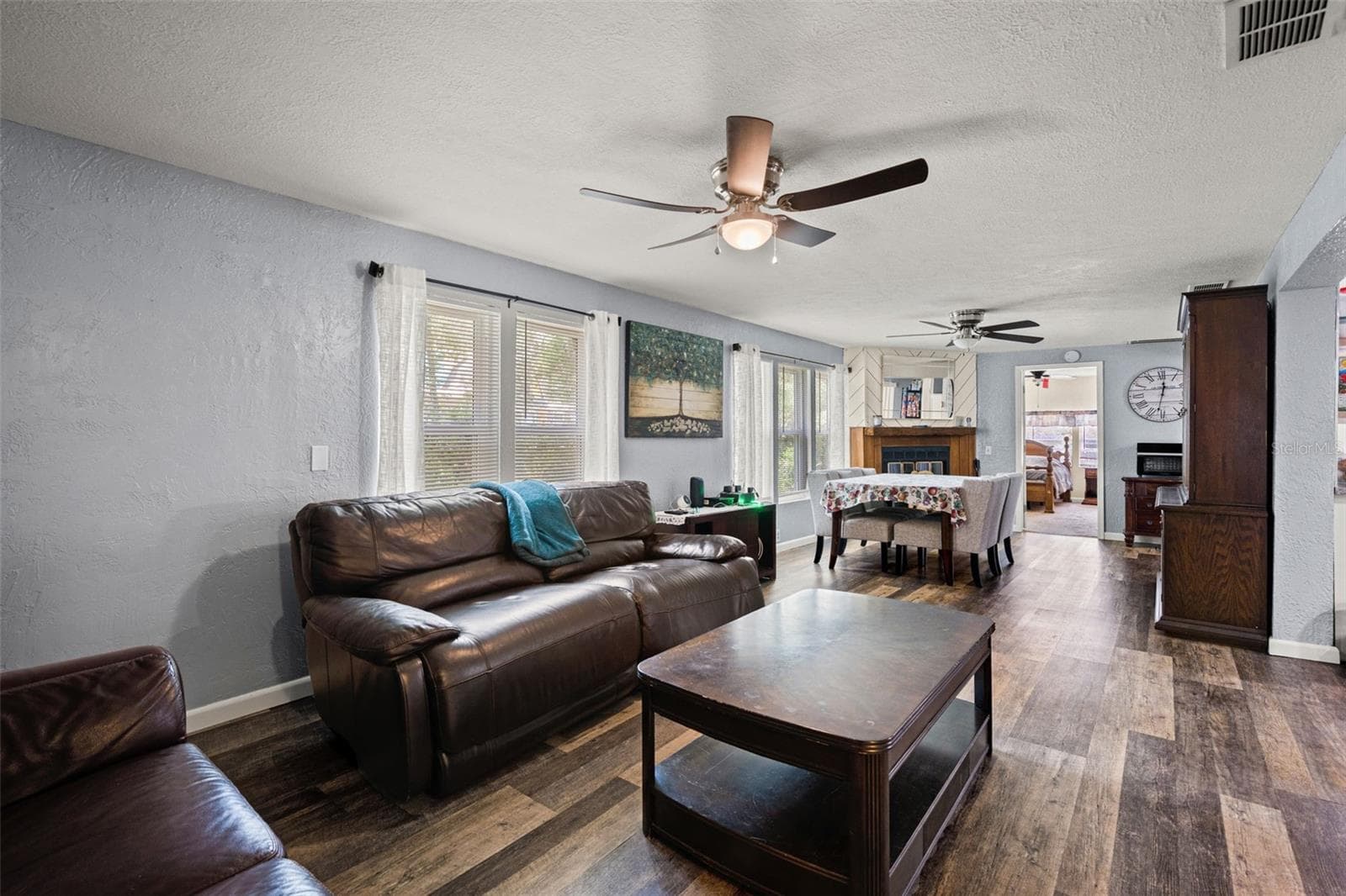 8343 YELLOW PINE AVENUE — photo 3 of 59