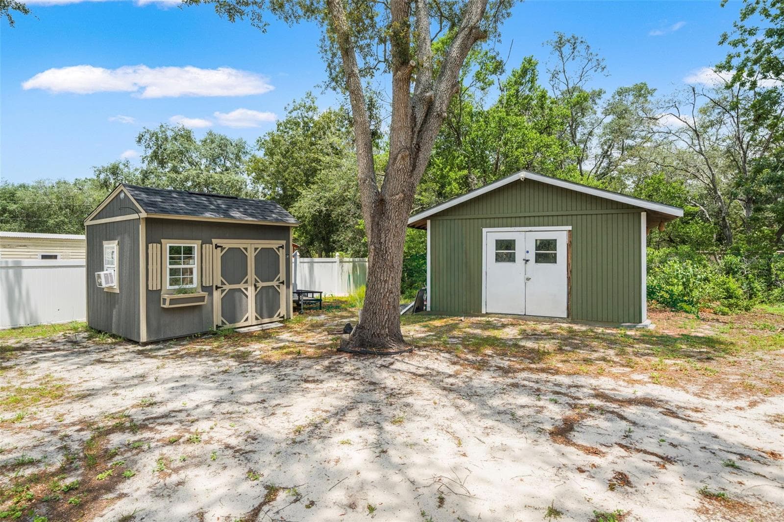 8343 YELLOW PINE AVENUE — photo 39 of 59