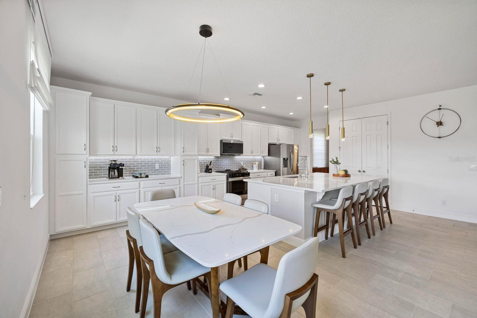 399 CHEEOTA COURT — photo 15 of 53