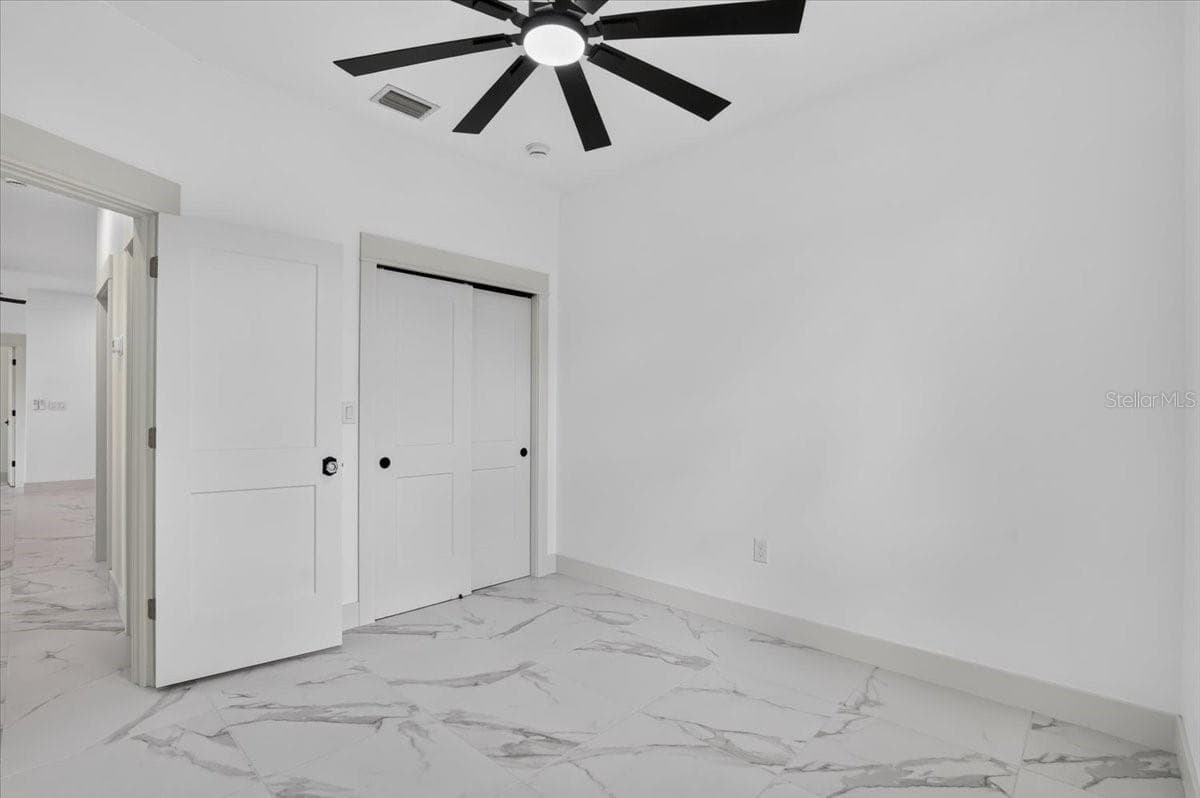 412 17TH AVENUE — photo 18 of 44