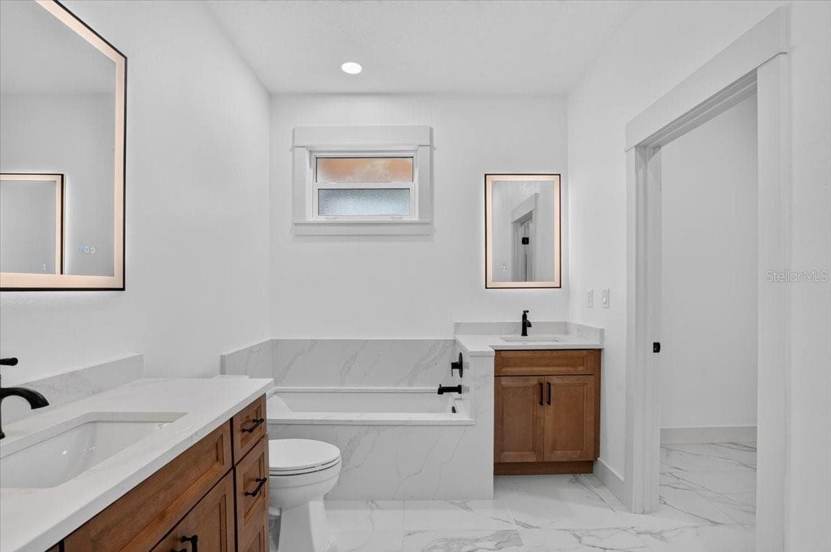 412 17TH AVENUE — photo 16 of 44