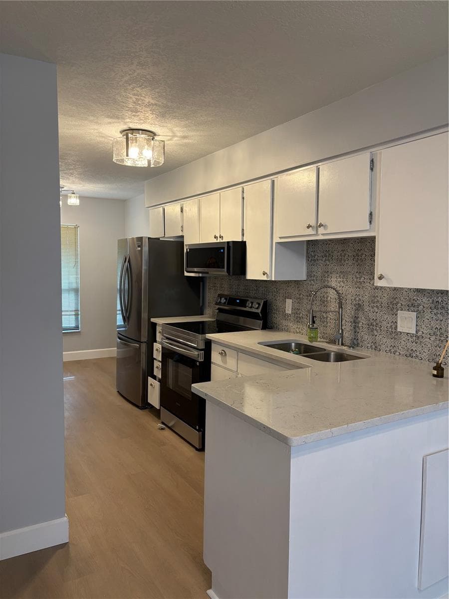 7733 COUNTRY PLACE — photo 7 of 21