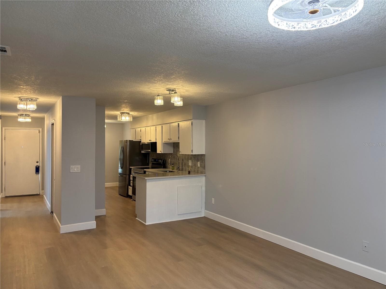 7733 COUNTRY PLACE — photo 6 of 21