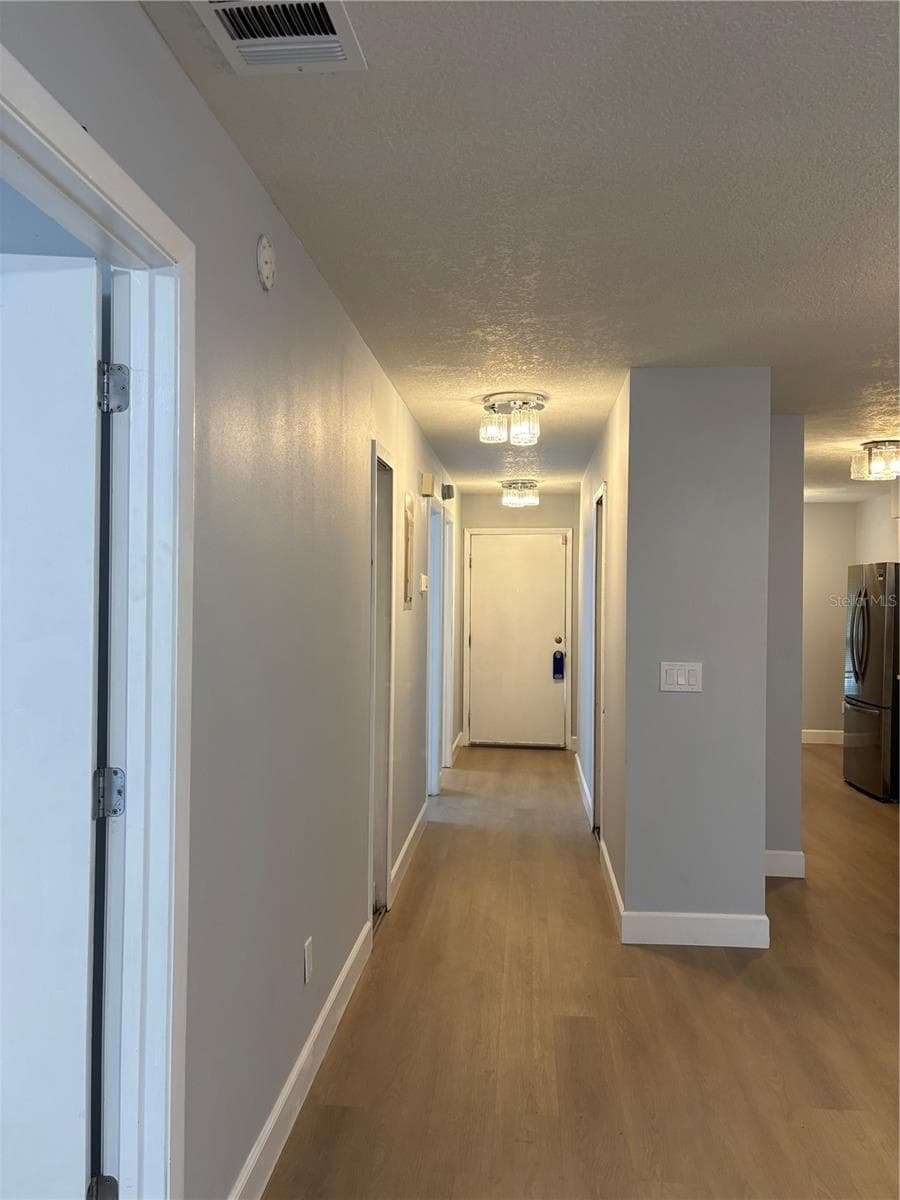 7733 COUNTRY PLACE — photo 3 of 21