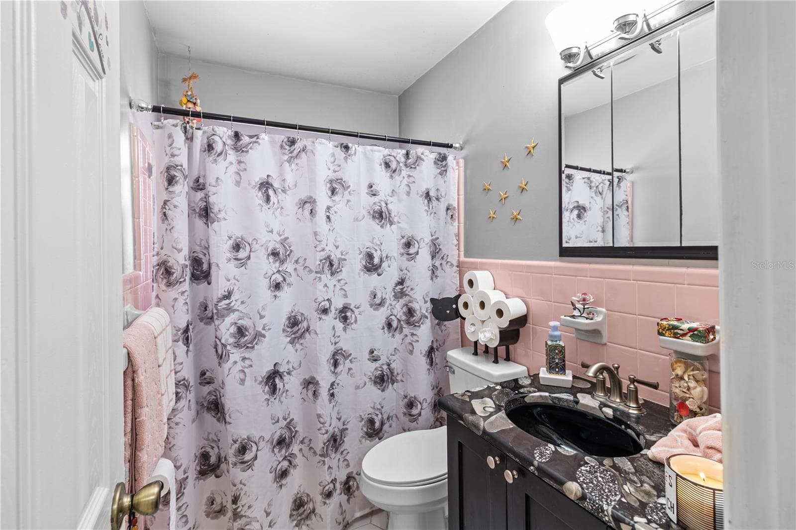 2042 ISABELLE STREET — photo 5 of 26